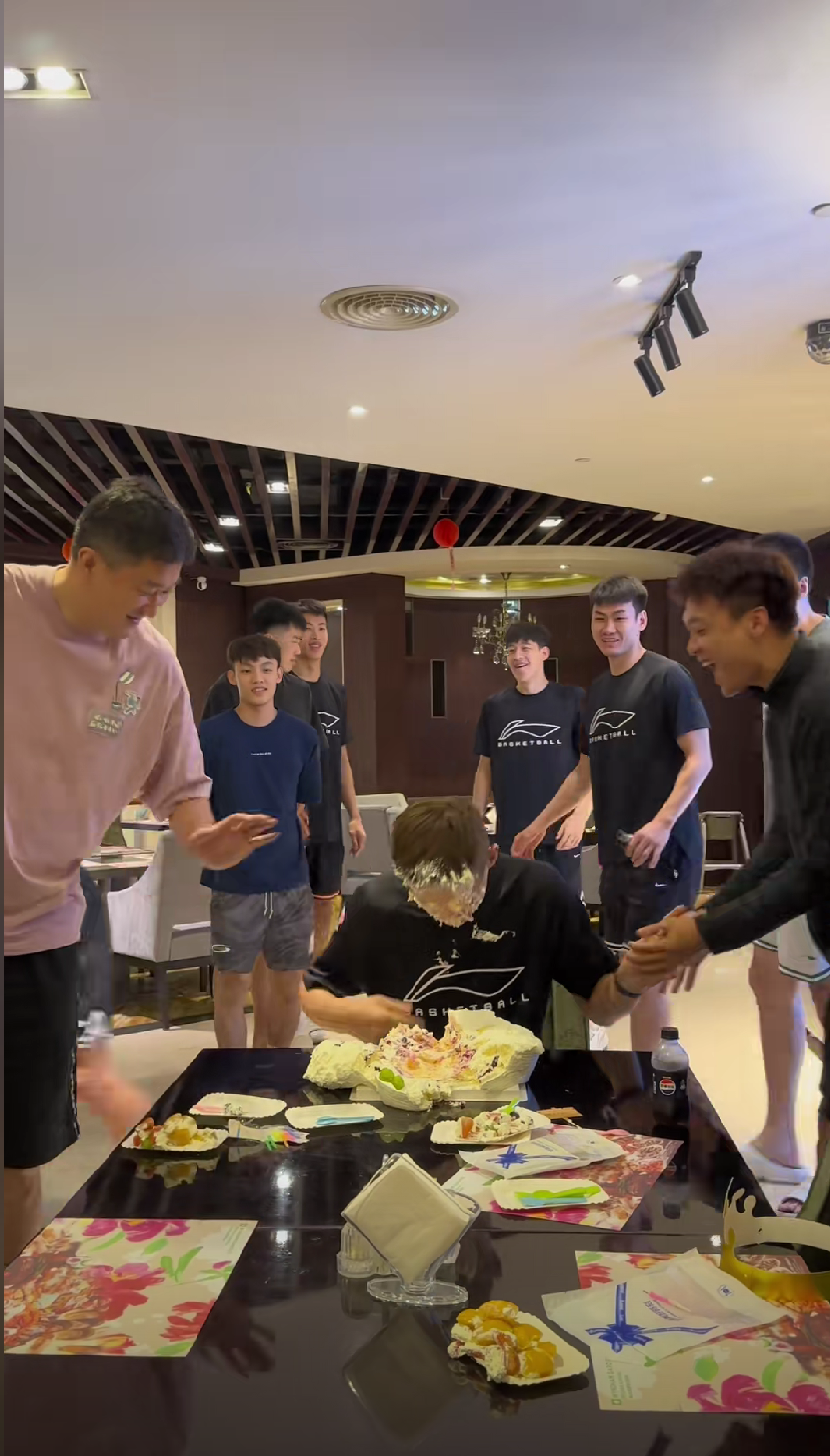 赵睿与周鹏 赵睿与周鹏